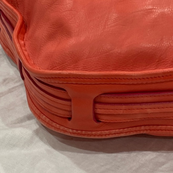 MARC JACOBS RED VINTAGE LEATHER SHOULDER BAG 👛 MADE IN ITALY 16” by 12” by 3” - Picture 9 of 16